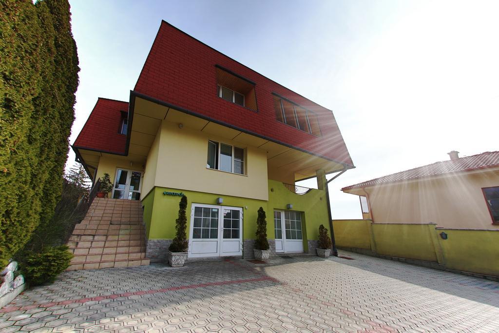 Penzion Tofi Nitra Exterior photo